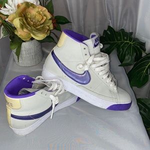 Vintage Purple Pleasure!